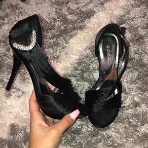 Le chateau heels